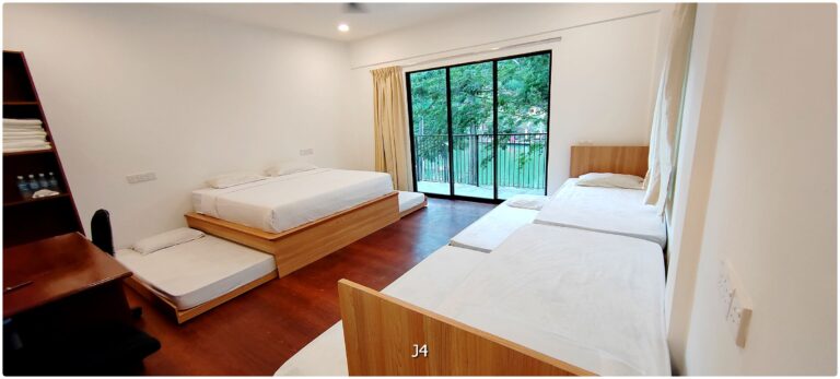 8paxs Land Chalet Room